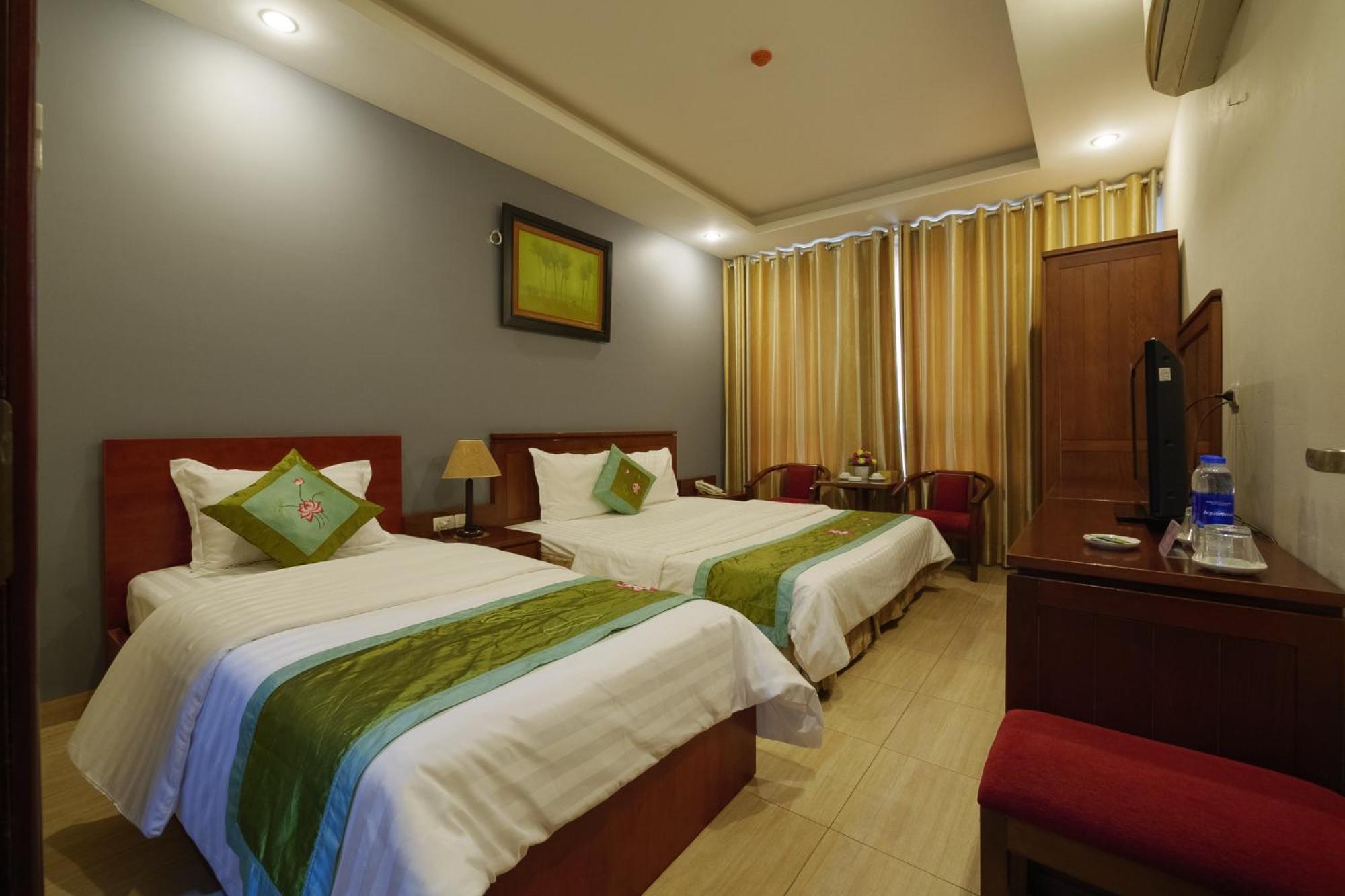Ngan Ha Hotel Long Bien Ханой Екстериор снимка