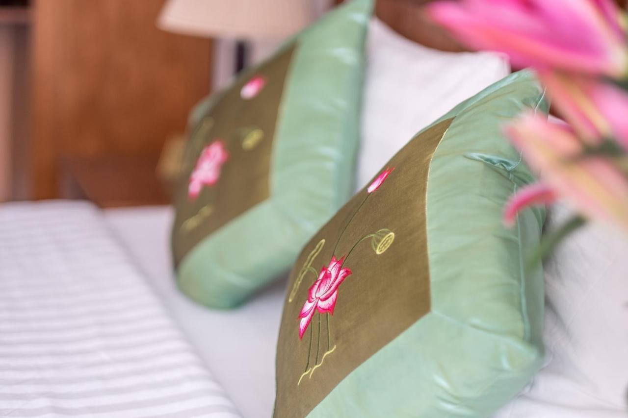 Ngan Ha Hotel Long Bien Ханой Екстериор снимка