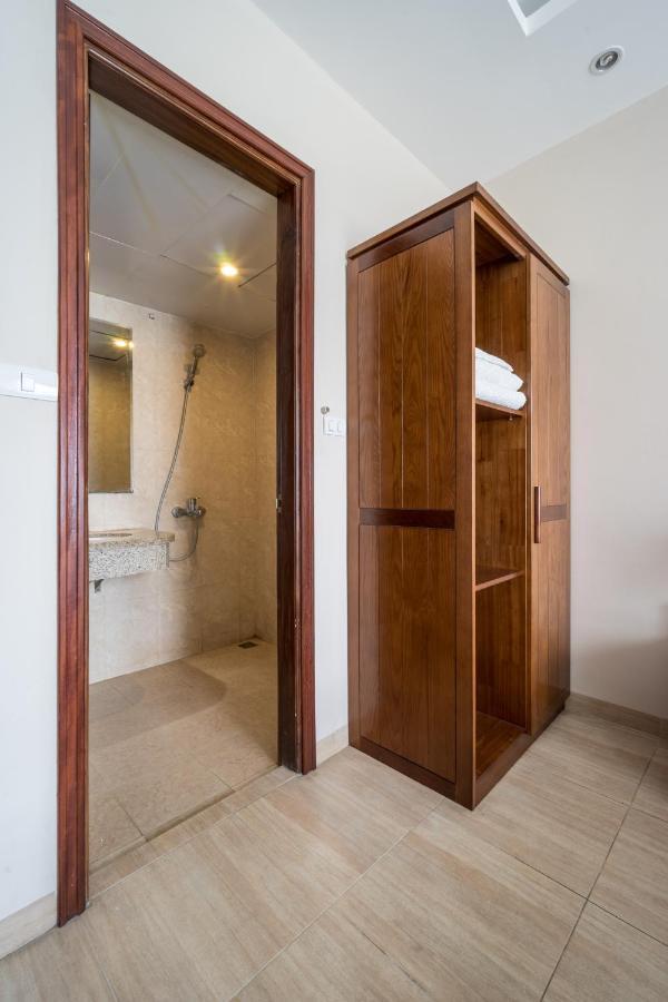 Ngan Ha Hotel Long Bien Ханой Екстериор снимка